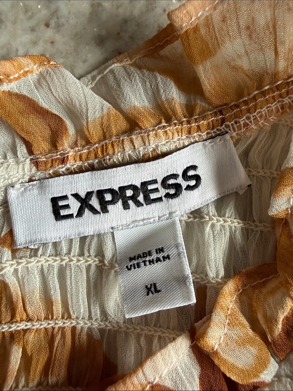 Express Floral Top - Picture 7 of 11